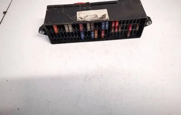 Volkswagen Touran I Fuse box set 1T1937615