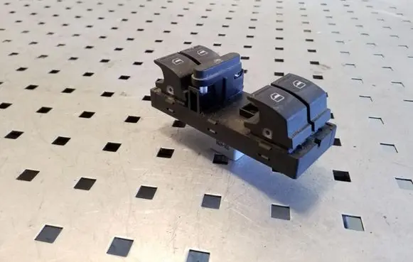 Volkswagen Touran I Electric window control switch 1K4959857