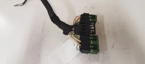 Citroen C4 I Relay mounting block 
