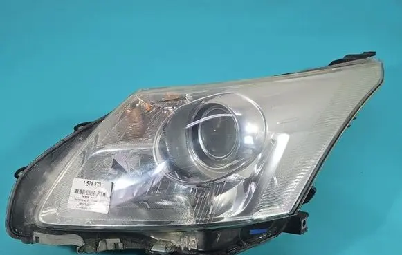 Toyota Avensis T270 Headlight/headlamp IMPRK1574873
