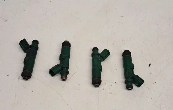 Toyota Prius (XW20) Fuel injectors set 2325021020