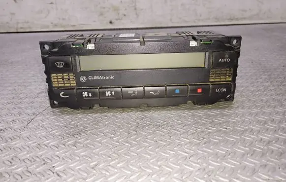 Volkswagen PASSAT B5.5 Climate control unit 3B1907044K
