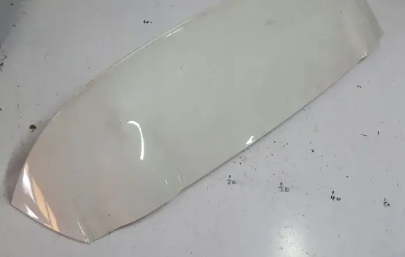 Tailgate/trunk spoiler
