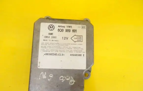 Volkswagen Golf IV Airbag control unit/module 6Q0909601
