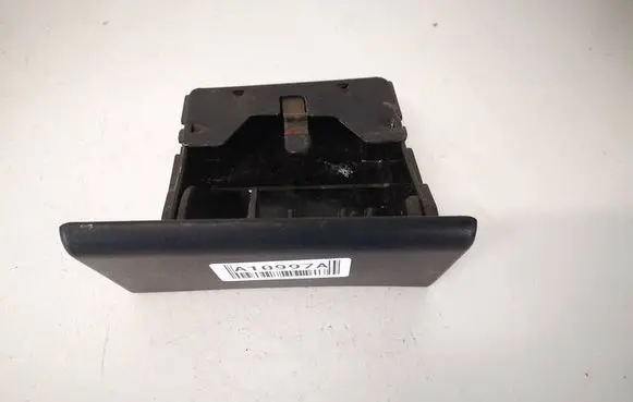 Volkswagen PASSAT B3 Car ashtray 357857961