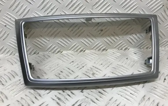 Mercedes-Benz ML W166 Radio/GPS head unit trim A1666800317