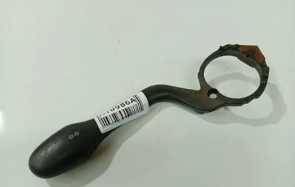 Volkswagen PASSAT B4 Indicator stalk D0TSAEQB91