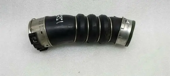 BMW 1 E81 E87 Intercooler hose/pipe 7797480