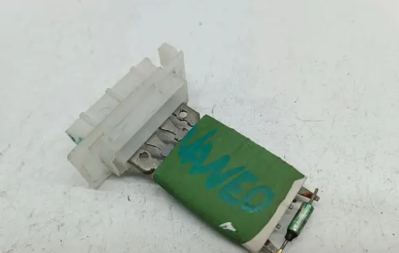 Mercedes-Benz Vaneo W414 Heater blower motor/fan resistor A1688200897