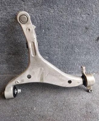 Dodge Durango III Front upper control arm/wishbone P04877716AB