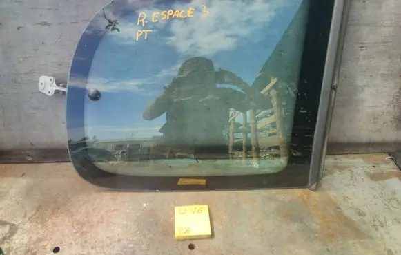 Renault Espace III Rear door window glass 13465779