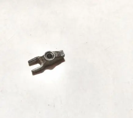 Opel Insignia A Fuel Injector clamp holder