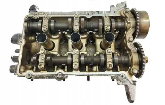 Mitsubishi Colt Engine head 
