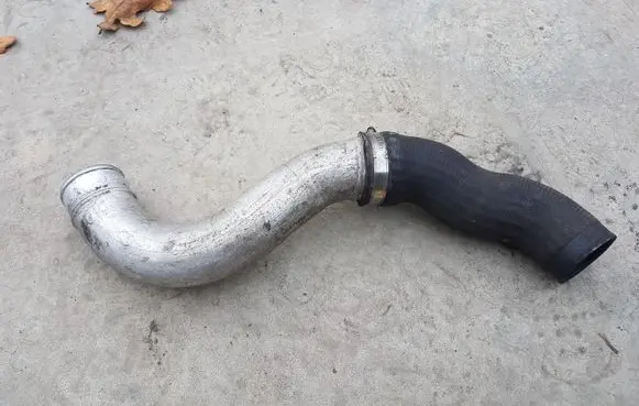 BMW 3 E46 Intercooler hose/pipe 2248634