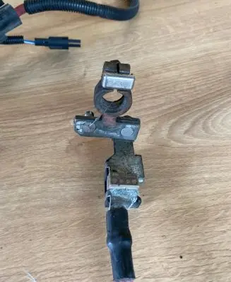 Ford Galaxy Positive cable (battery)