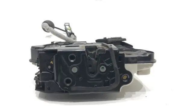Volkswagen Polo V 6R Front door lock 5K2837016B