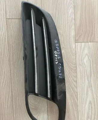 Hyundai Genesis Front fog light trim/grill 865632M000