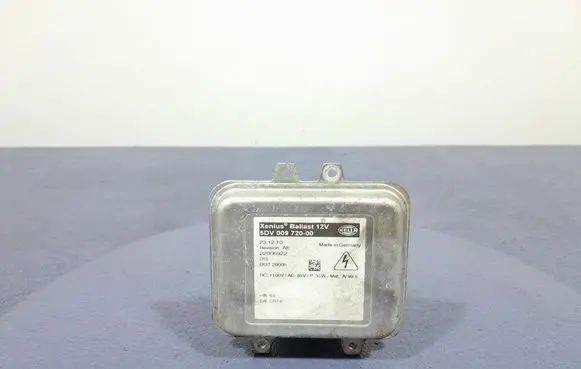 Opel Astra J Voltage converter/converter module 5DV00972000