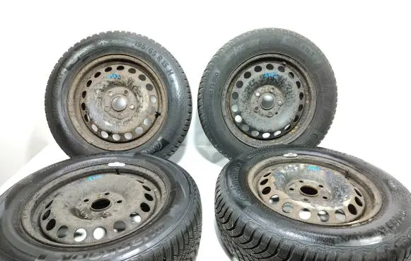 Volkswagen Golf VI R15 winter tire 1K0601027