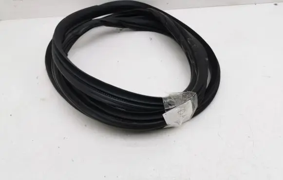 Honda HR-V Front door rubber seal