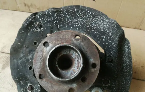 BMW 6 E63 E64 Front wheel hub