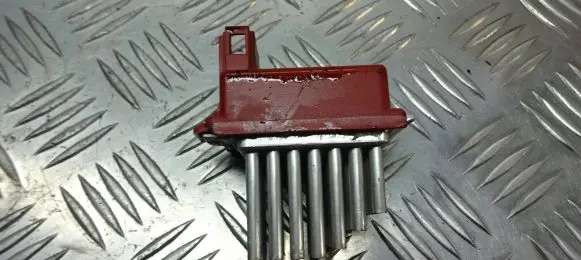 Skoda Octavia Mk1 (1U) Heater blower fan relay 1J0907521