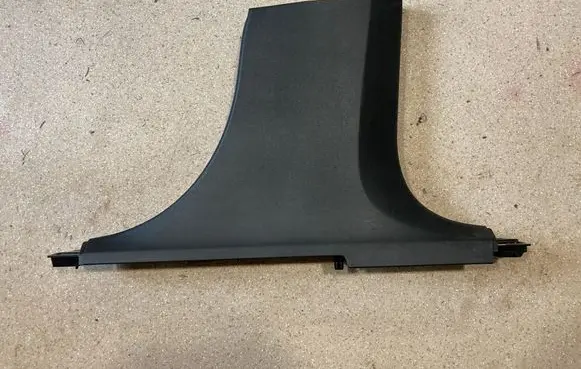 Volvo XC90 (B) pillar trim (bottom) 31363586