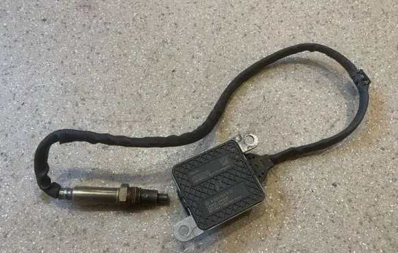 Mercedes-Benz E W213 Lambda probe sensor A0009058111