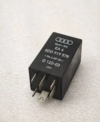 Volkswagen PASSAT B5 Other relay 8D0919578 D12203 PA6GF30