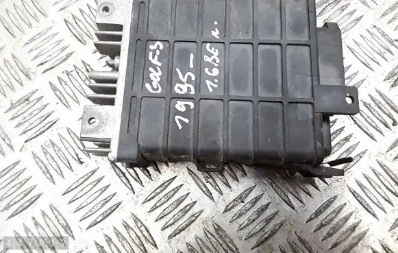 Volkswagen Golf III Engine control unit/module
