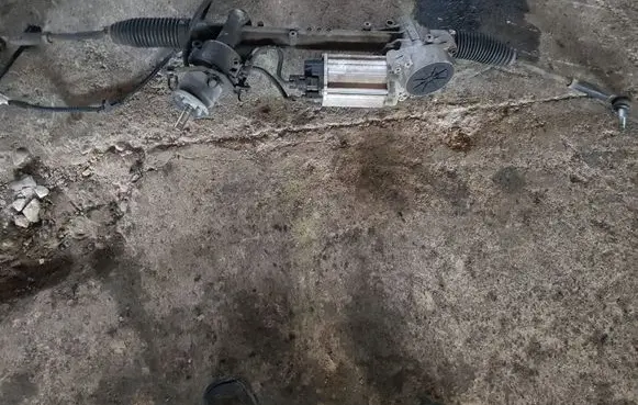 Opel Astra J Steering rack