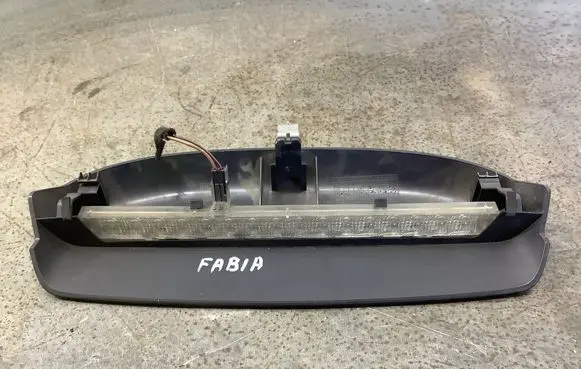 Skoda Fabia Mk2 (5J) Third/center stoplight 5J6945097