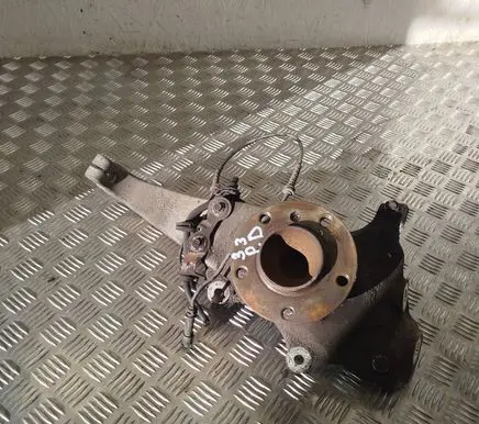 BMW 6 F06 Gran coupe Front wheel hub spindle knuckle