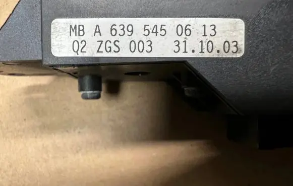 Mercedes-Benz Vito Viano W638 Electric window control switch A6395450613