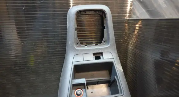Volkswagen Golf Plus Center console 5M1857961E