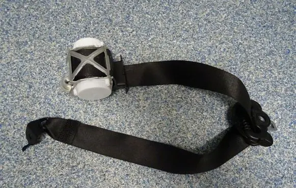 BMW 4 F32 F33 Front seatbelt 7265810