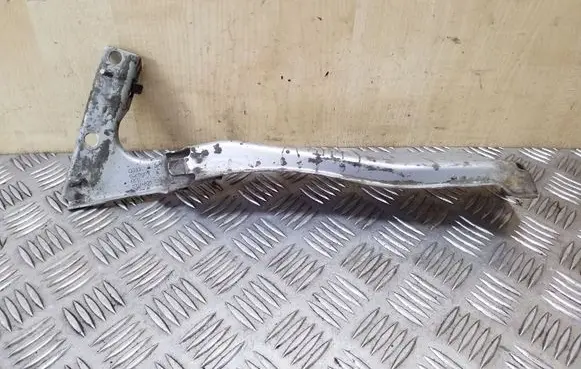 Audi A5 Sportback 8TA Fender mounting bracket 8T0821136A