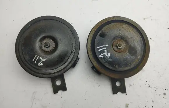 Hyundai Santa Fe Horn signal 28R000033