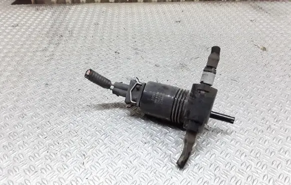 Nissan Note (E11) Windscreen/windshield washer pump