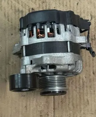 Hyundai i30 Generator/alternator 3730007400 61009890