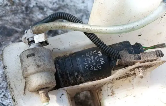 Windscreen/windshield washer pump