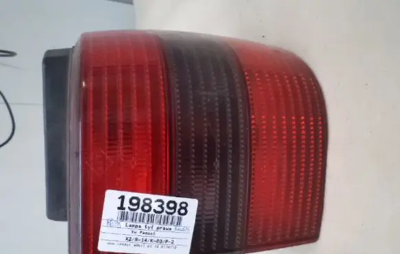 Volkswagen PASSAT B4 Rear/tail lights