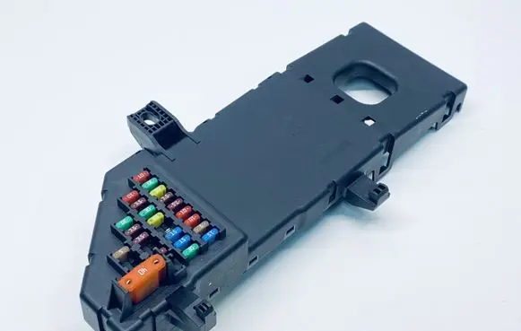 Cadillac BLS Fuse module 12798346 518820022