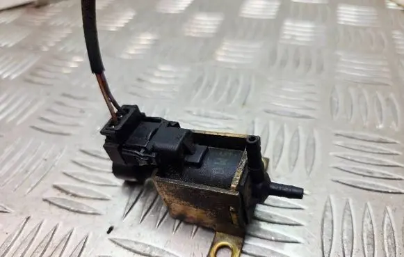 Mercedes-Benz CL C140 Turbo solenoid valve 0015408697