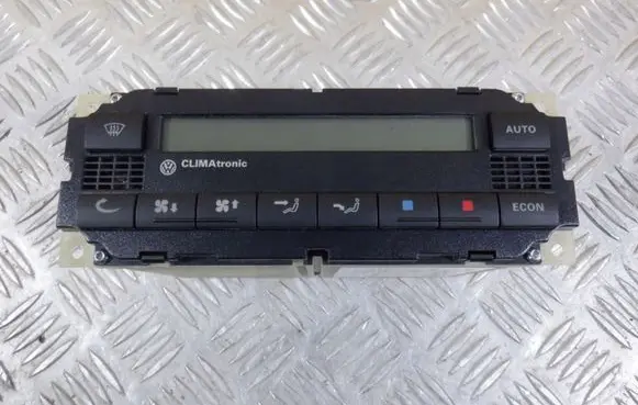 Volkswagen PASSAT B5 Climate control unit 3B1907044A