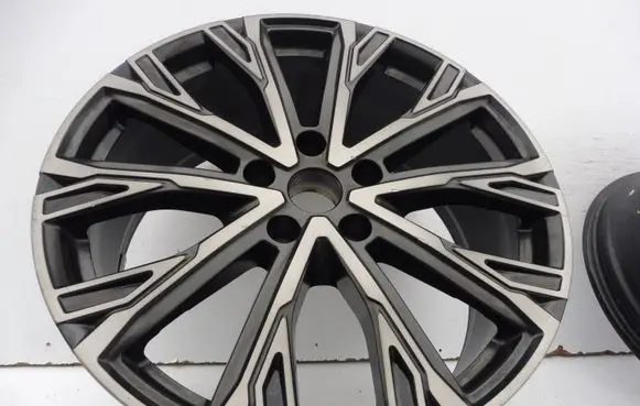Audi A6 etron 85E R21 alloy rim 85E601025AP