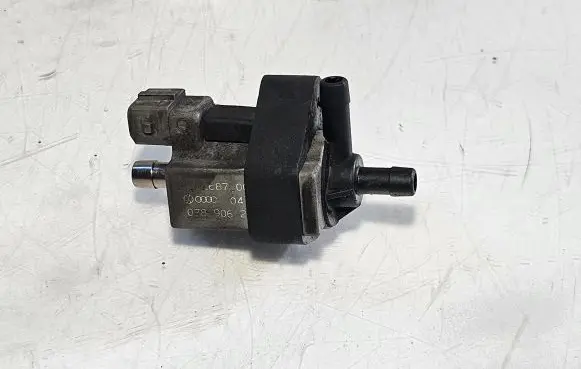 Skoda Octavia Mk2 (1Z) Turbo solenoid valve 078906283A