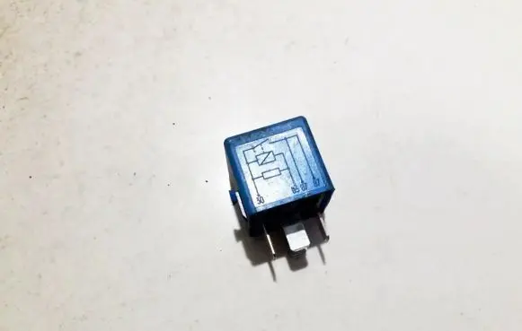 BMW X5 E53 Other relay 61366915327 v23134-k59-x313