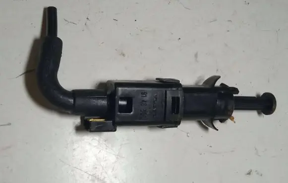 Volvo S40, V40 Brake pedal sensor switch 9146505