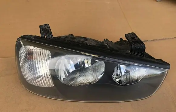 Hyundai Elantra Headlight/headlamp
